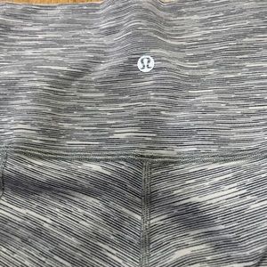 Beautiful lululemon Capri size 10
